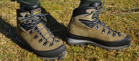 Nenápadně do těžkého terénu &#8211; recenze bot Asolo Trekker GV