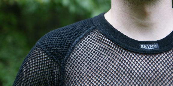Síťované termotriko s merinem &#8211; recenze Brynje Wool Thermo Shirt W