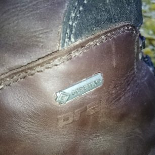 Boty mají membránu Goretex