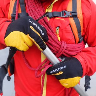 Testováno i cepínem a lanem