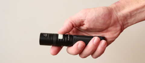 Univerzální ruční svítilna &#8211; recenze Fenix UC30