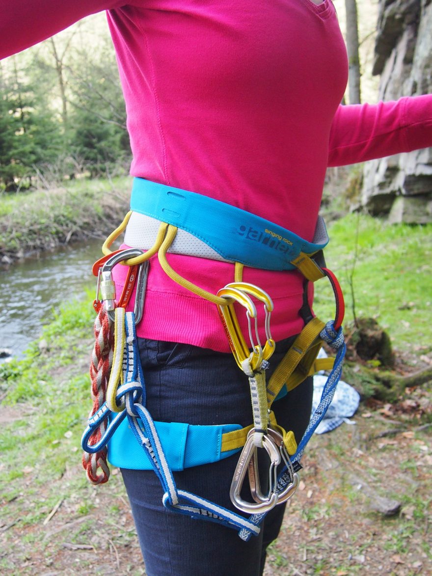 Materiálová poutka