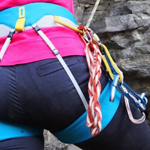 Sedák Garnet poslouží na skalách, na stěně i v horách.