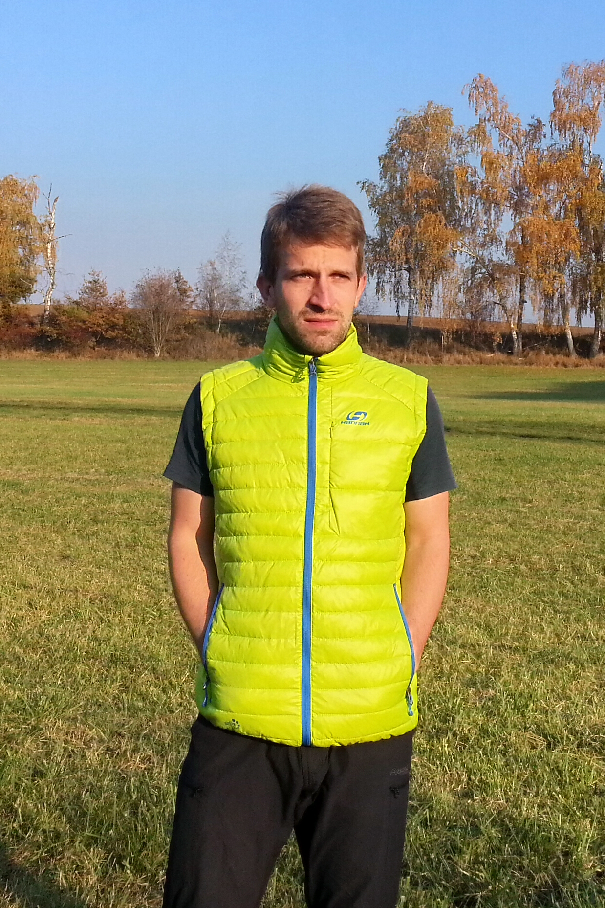 Prodyšná síťovaná záda.