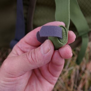 Uzavírání stočeného popruhu