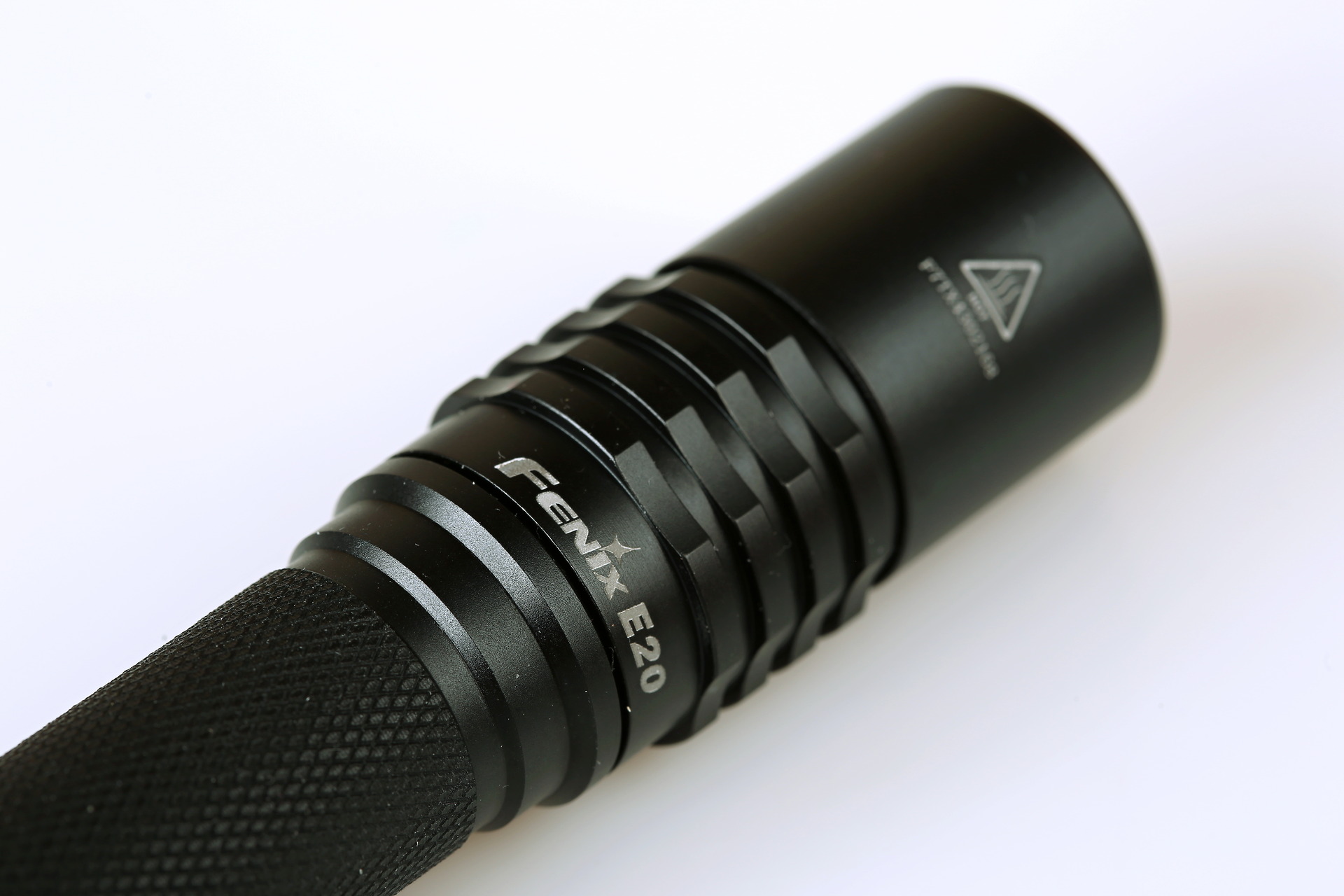 Svítilna má paměť a zapne se vždy v posledním nastaveném režimu.