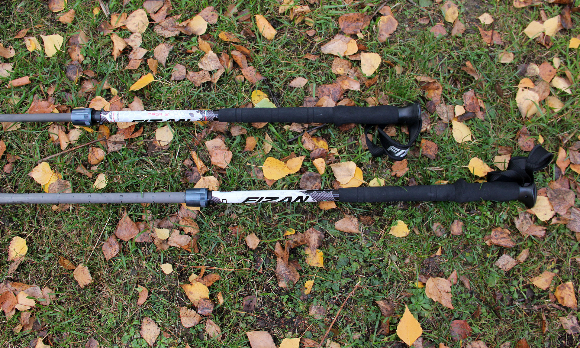 Hole Fizan Aria 2 mají praktickou prodlouženou rukojeť.