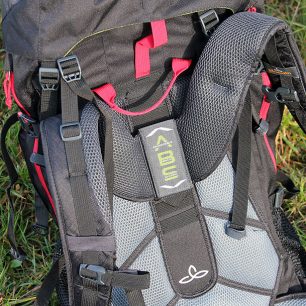 Polstrované ramenní popruhy.