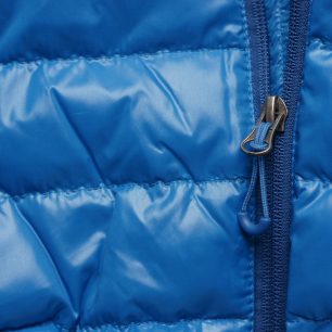 Celopropínací zip s praktickým plastovým poutkem