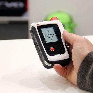 Arva Axio s výklopnou třetí anténou