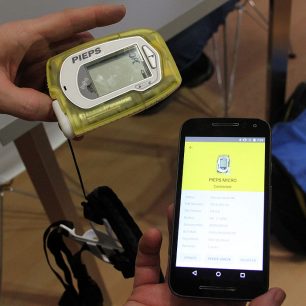 Nejlehčí tříanténový lavinový vyhledávač Pieps Micro