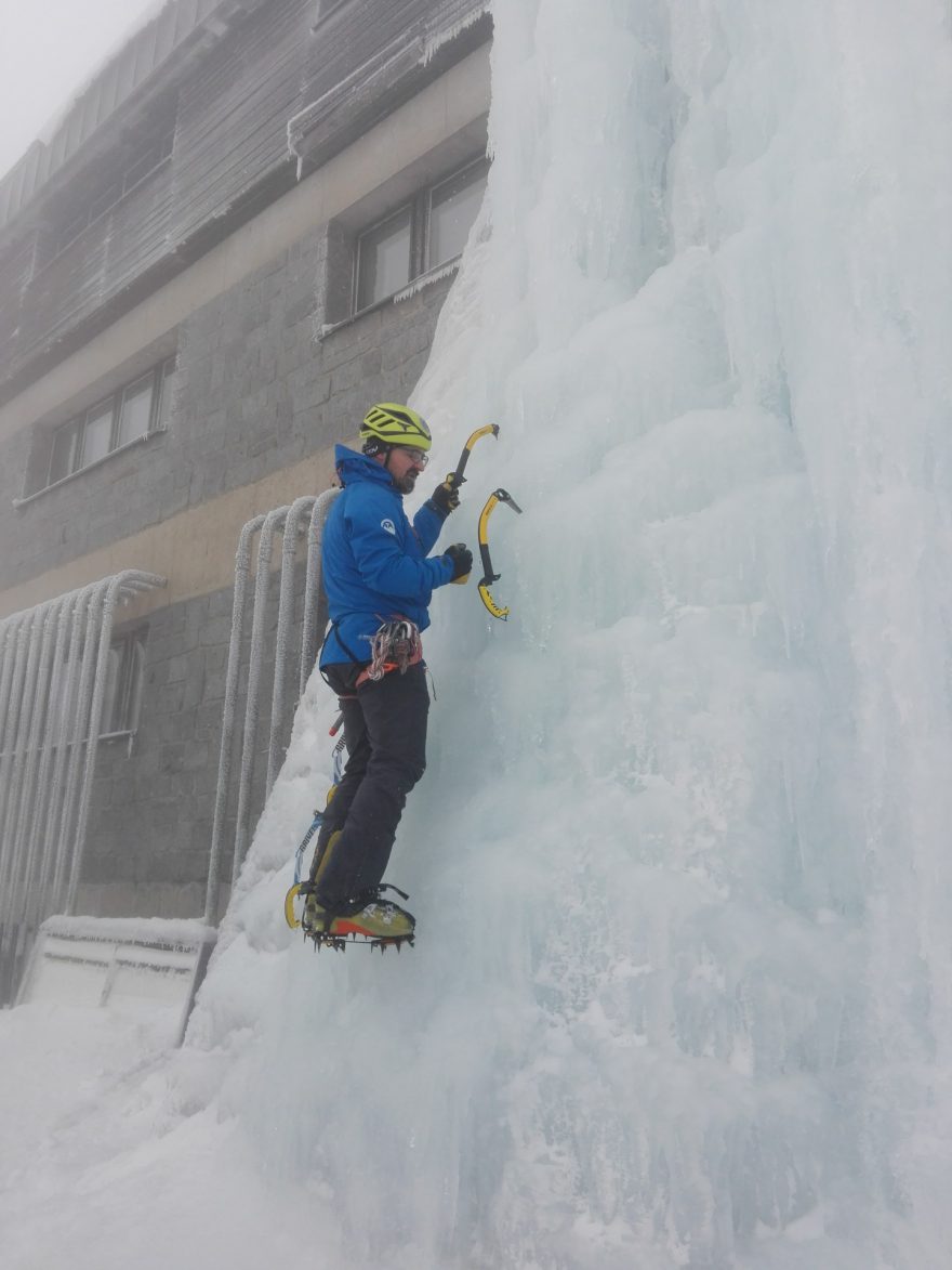 Nácvik lezecké techniky.