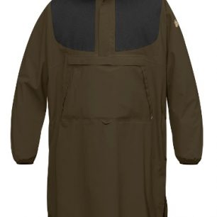 WINNER ISPO AWARD: Fjällraeven Lappland Eco Shell pončo.