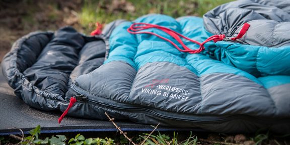 Cestovatelská duchna &#8211; recenze spacáku Warmpeace Viking Blanket