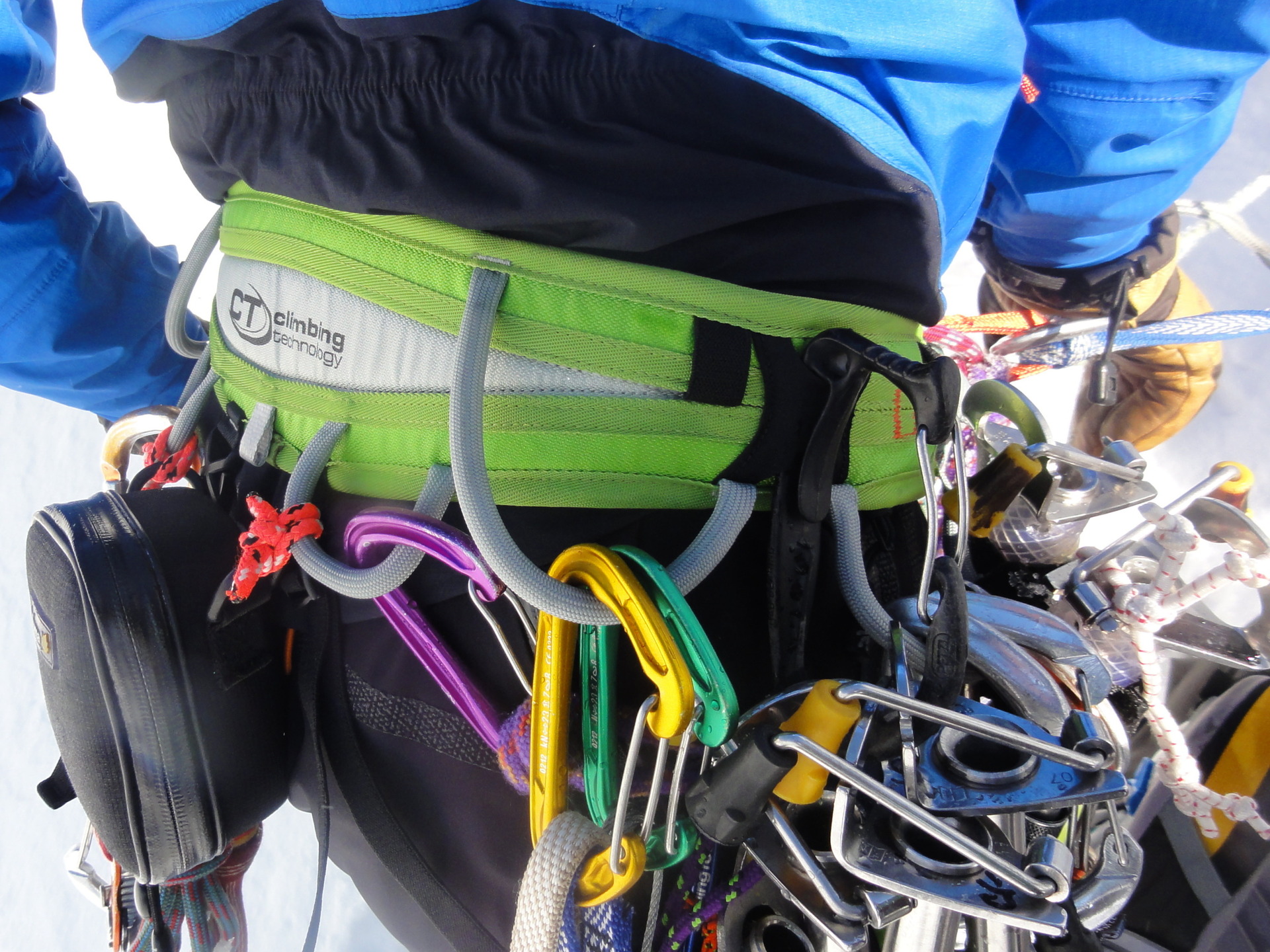 sedák Ascent  - materiálová oka