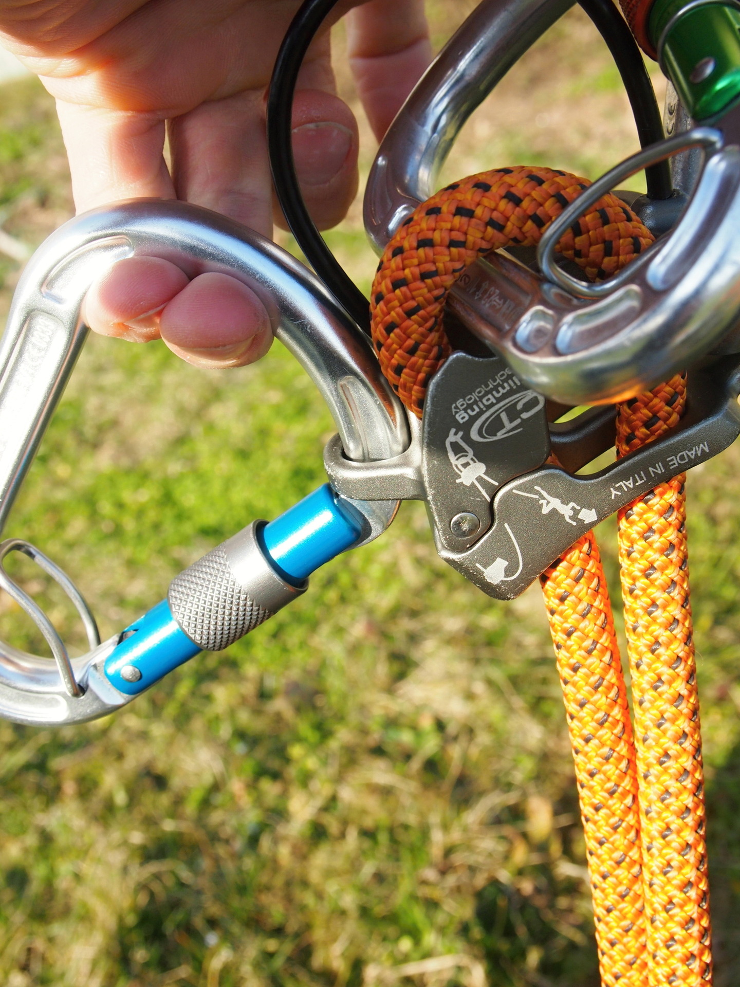 Odblokování jistítka při jištění ze štandu