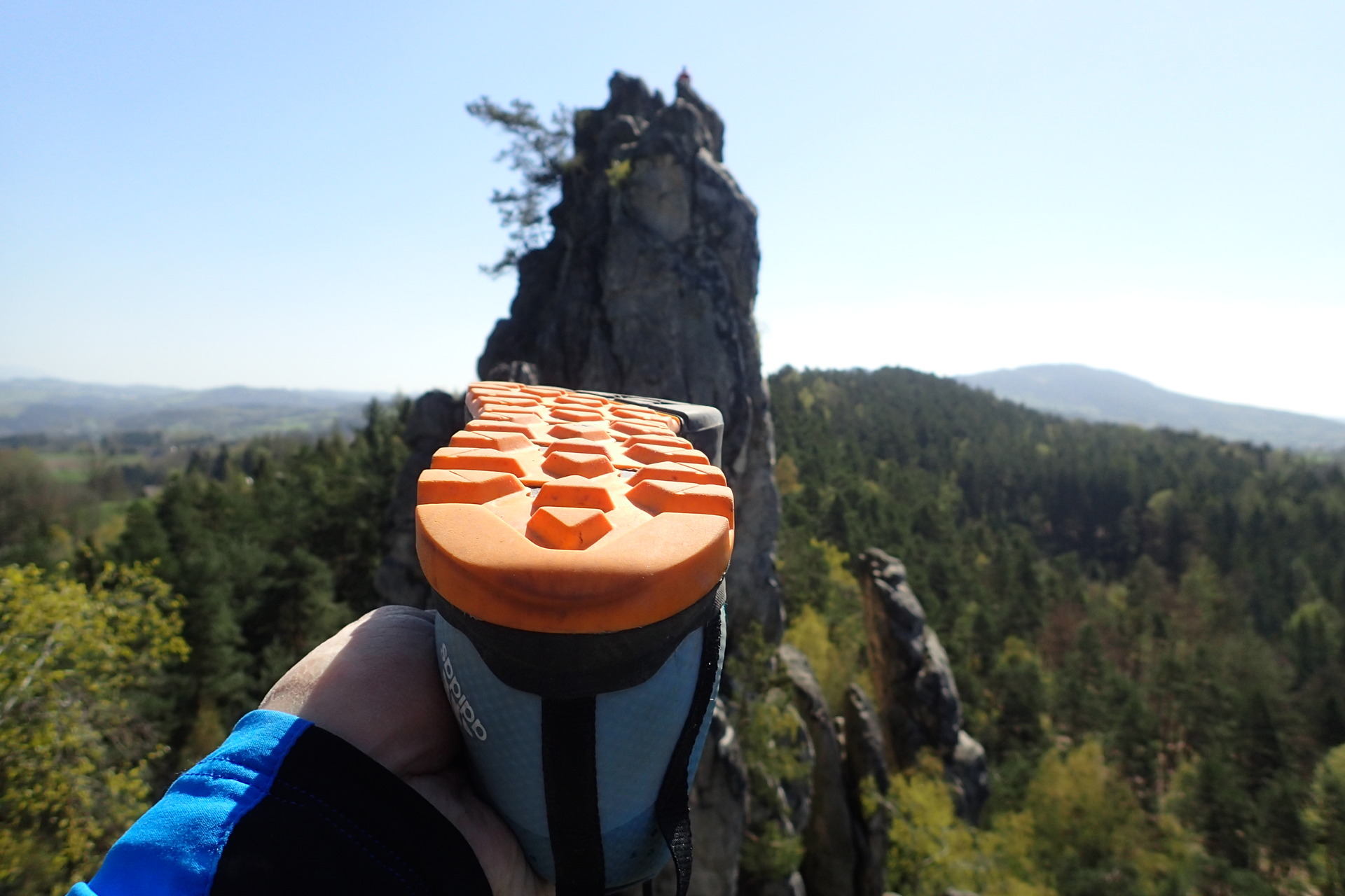 adidas SOLO vás donese třeba na protější věž.