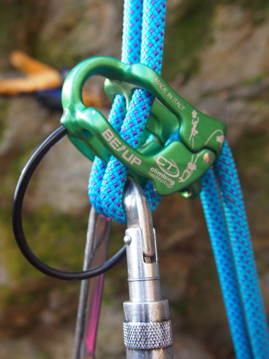 Tvar drážek umožňuje efektivní brzdící vlastnosti.