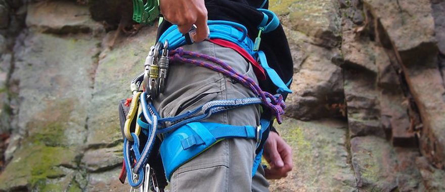 Připraven na BIG Wall – recenze horolezeckého úvazku Climbing Technology WALL