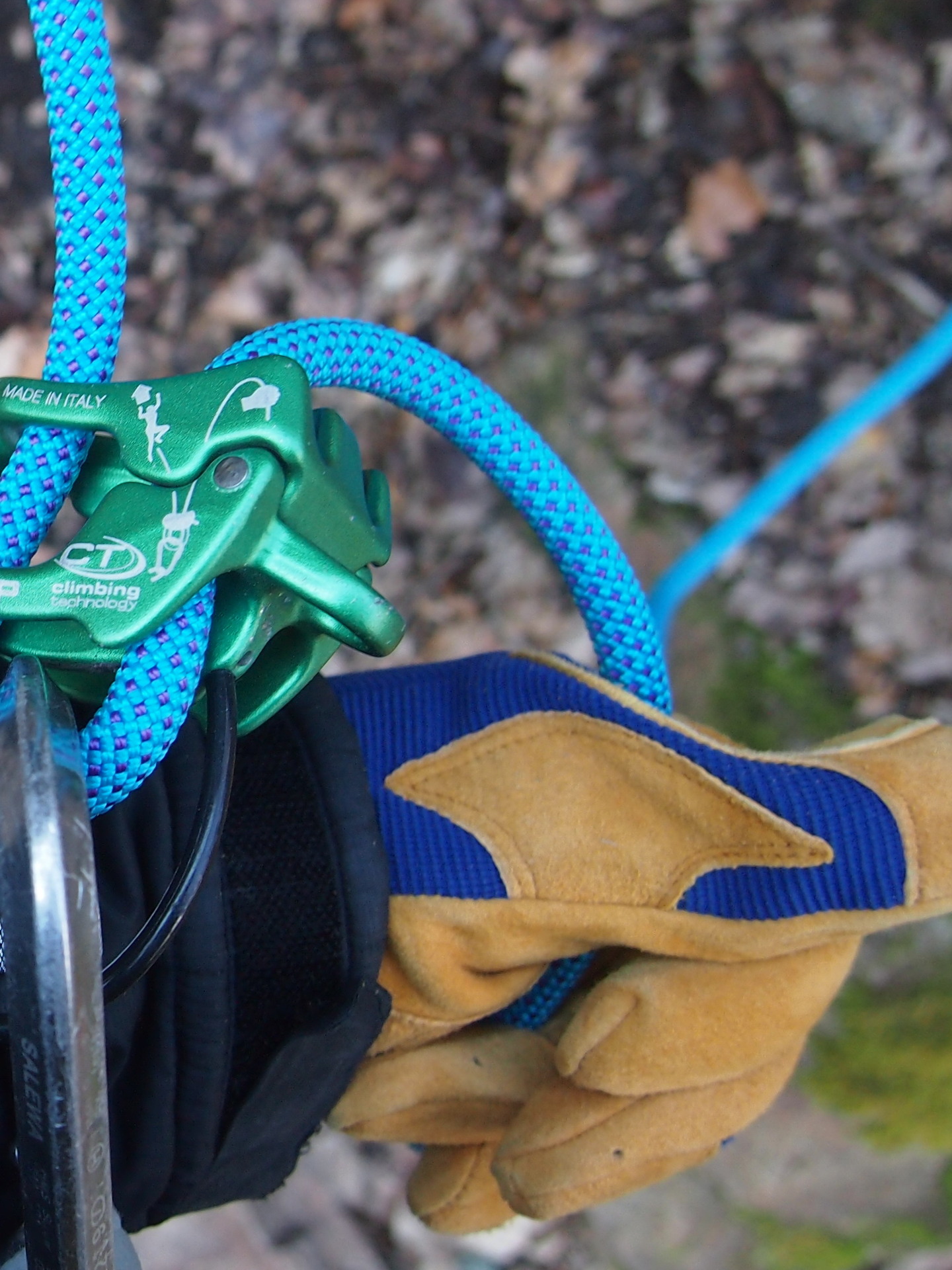 Manipulace s lanem v jednom prameni je excelentní.