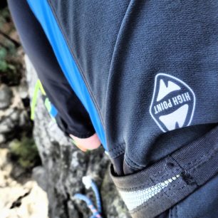 Testováno při lezení na Suchých skalách.