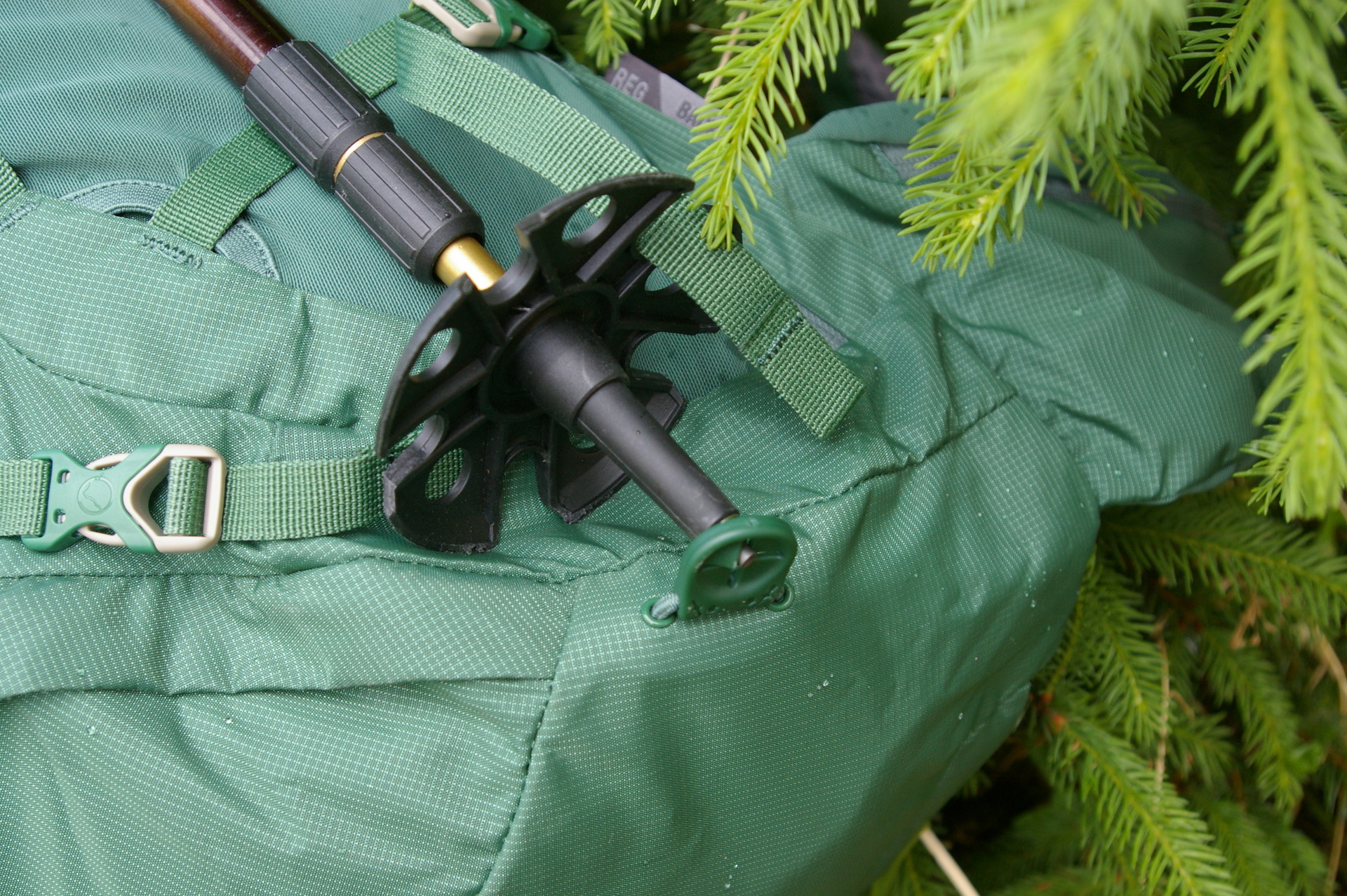 Hrot hůlky v chrániči. Hrot hůlky v chrániči.