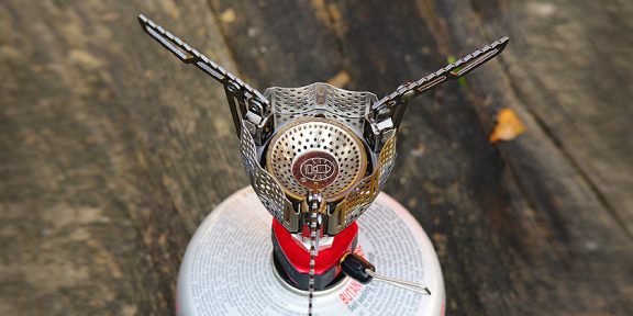 Vařič, který nemluví do větru &#8211; recenze Coleman FyreStorm