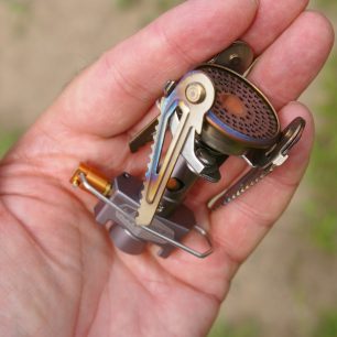 Vaříč postupně získá zakalenou barvu.