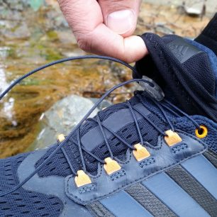 KAničku lze jednoduše stáhnout jedním tahem