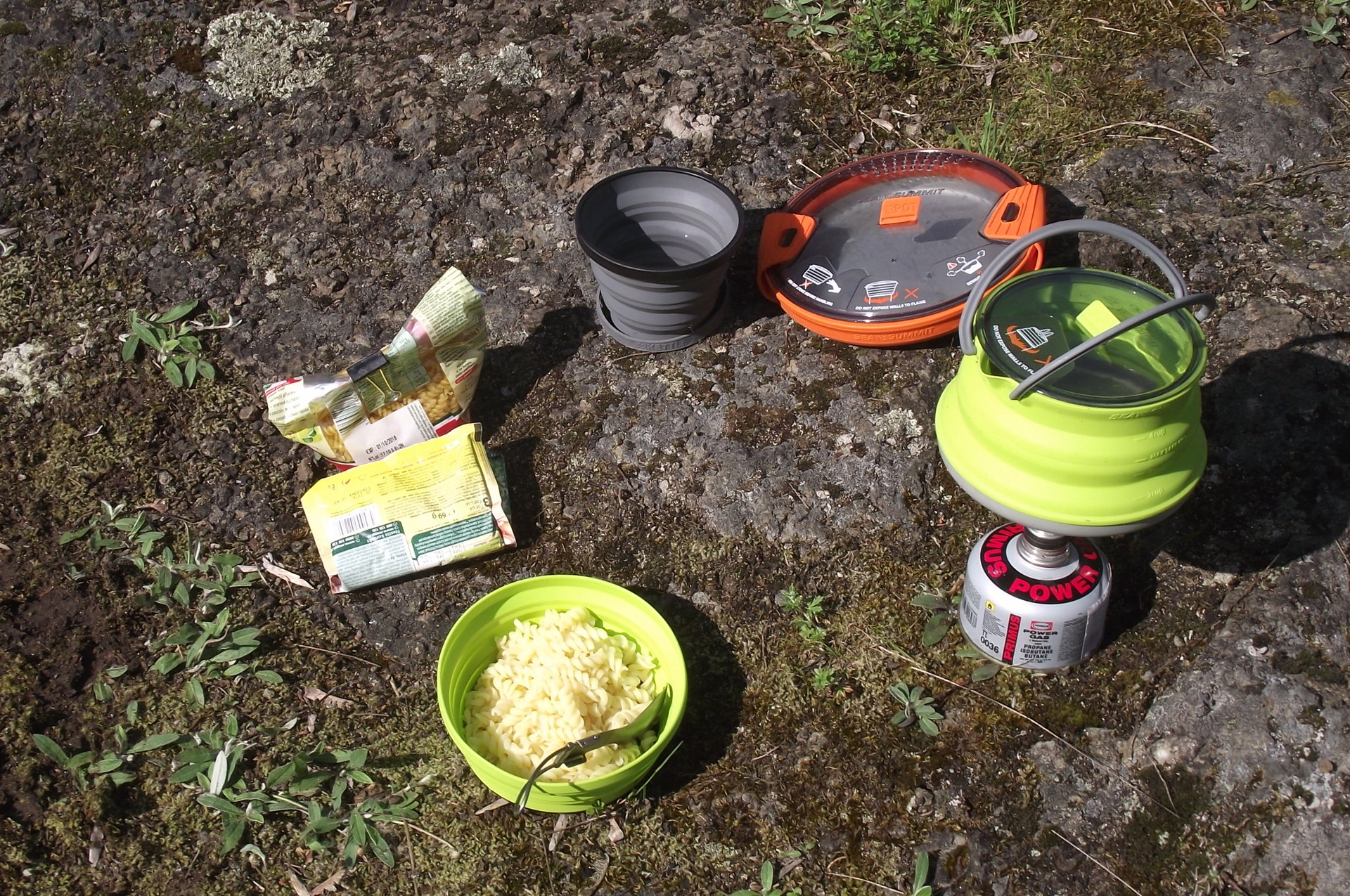 Oběd na kole. Oběd na kole.