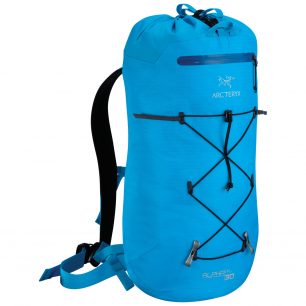 Arcteryx batoh Alpha FL 30 je klasický minimalistický lezecký batoh.