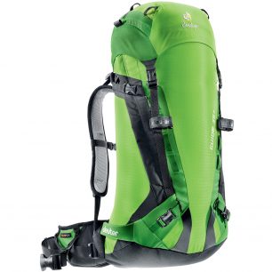Deuter Guide 35+ je klasický horolezecký batoh. Odolný a štíhlý.