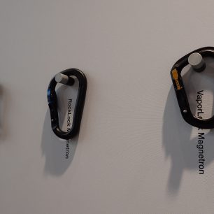 BLACK DIAMOND a jeho celá rodinka karabin s magnetickou pojistkou západky.