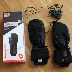 Obsah balení rukavice 30seven Ski