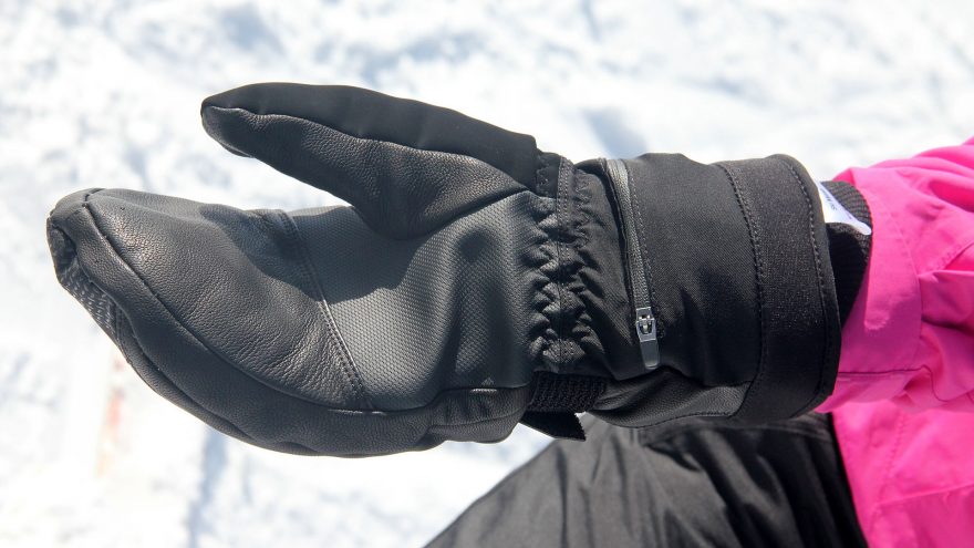 Dlaňová část rukavic 30seven Ski se zipem kryjícím baterii
