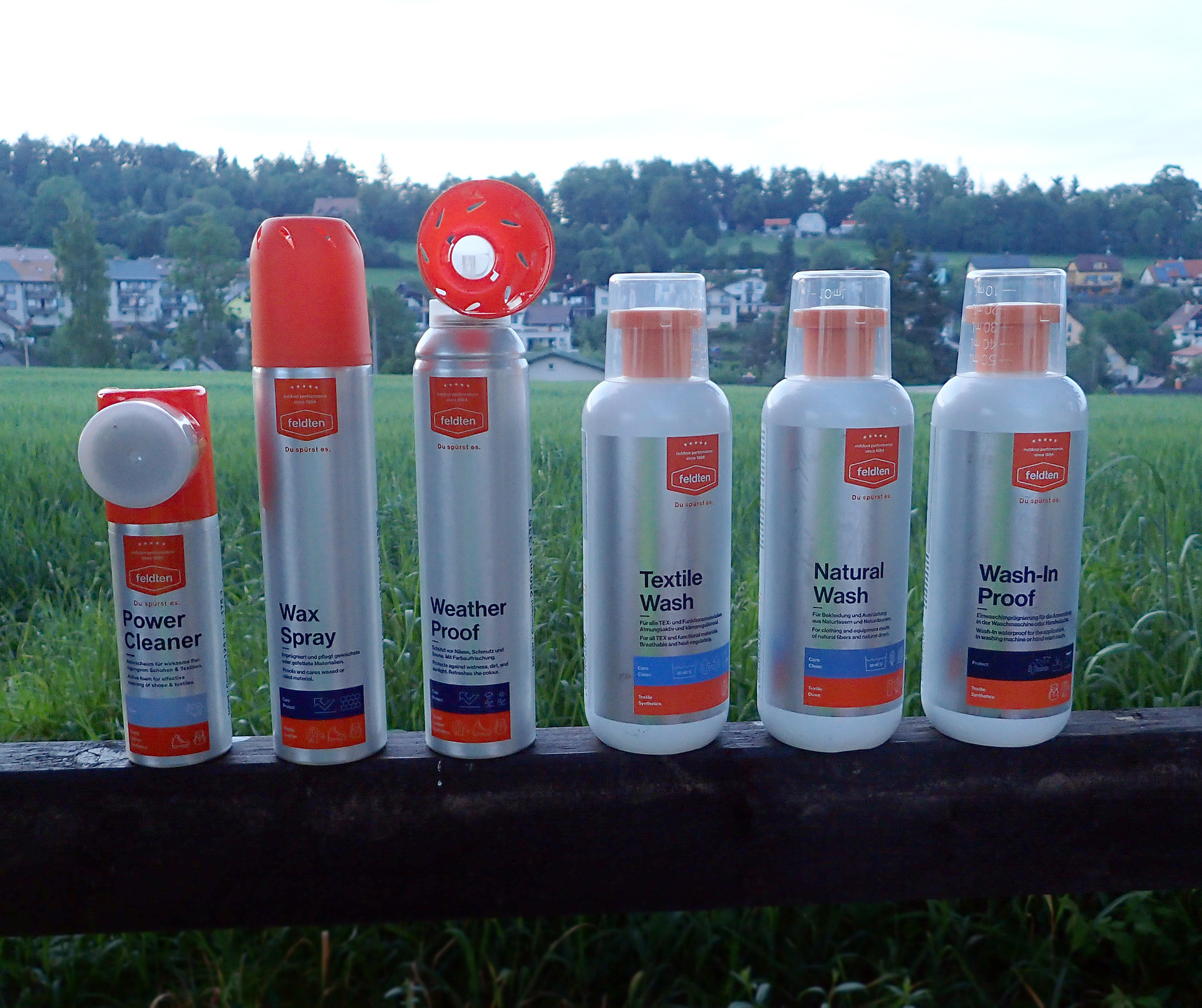 Komplexní řada prostředků feldten pro ošetření a péči o outdoorové oblečení.
