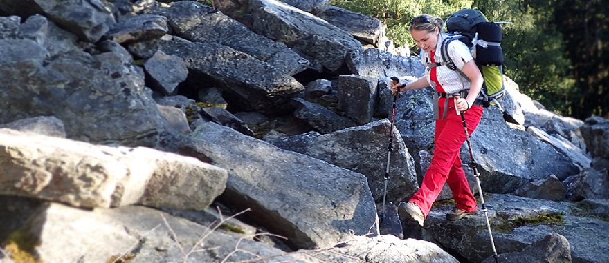 Špička mezi holemi - recenze trekových holí LEKI Khumbu Antishock 