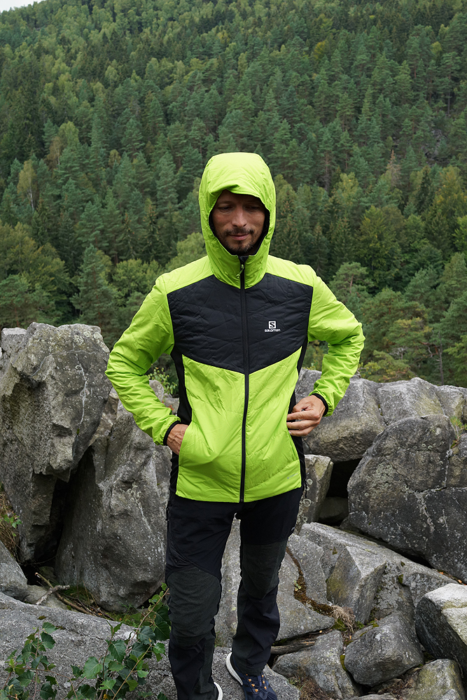 Zateplovací bunda Salomon Drifter Hoodie.