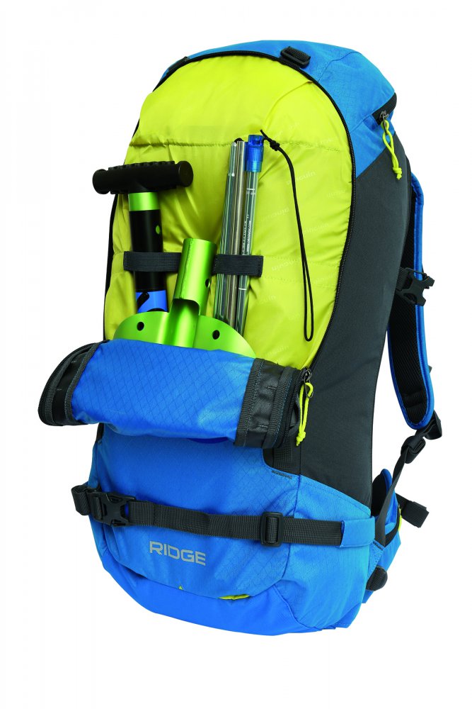 Speciální extra kapsa na lavinovou výbavu u batohu Pinguin Ridge 40.