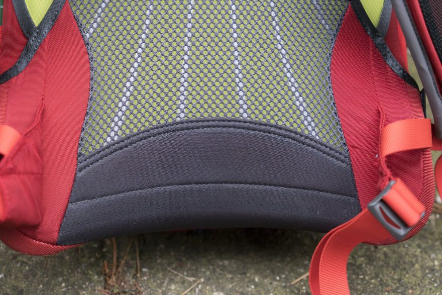 Spodek zad je vypolstrován a to je velmi příjemné