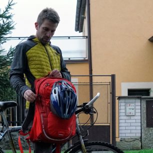 Používání batohu OSPREY Radial 26 na kole vás bude bavit