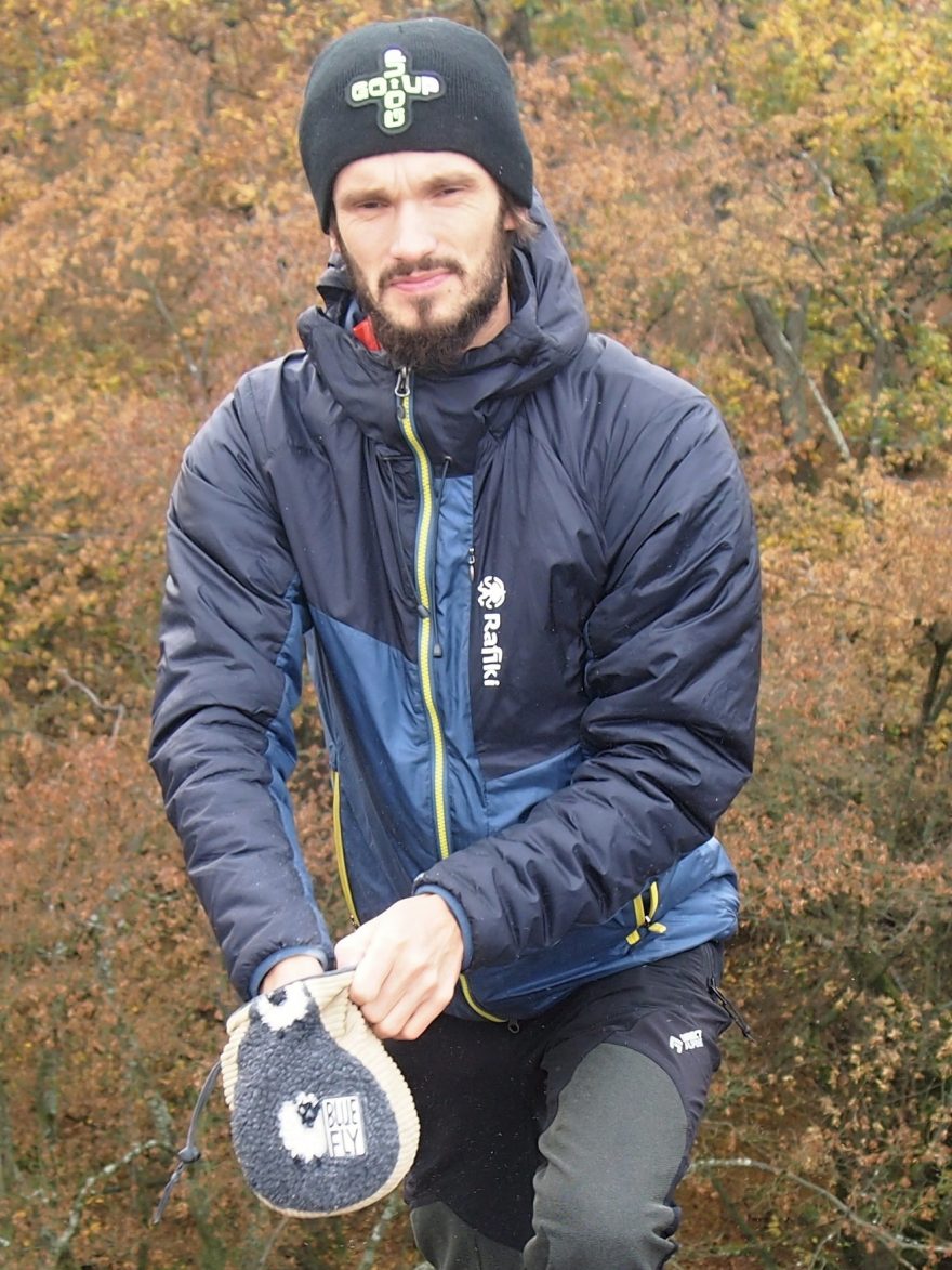 Při podzimním výletu za boulderingem mi bylo v bundě Fletcher pěkně teplo.