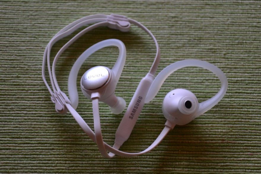 Samsung Level Active