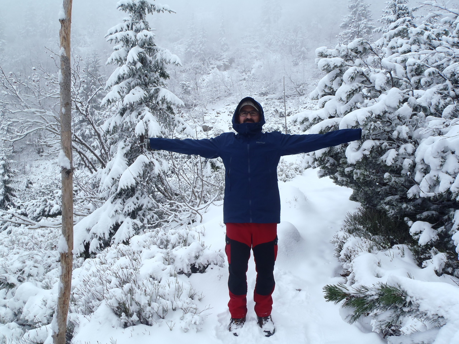 Marmot Red Star Jacket s dostatečnou délkou rukávů.