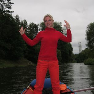 Dámské kalhoty Warmpece ELKIE na řece Jihlavě.