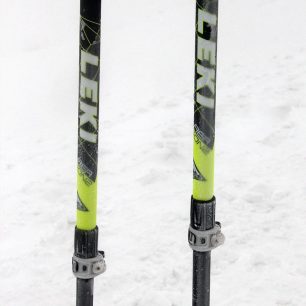 Námraza na rukojetích ani v zámku neovlivnila funkčnost holí