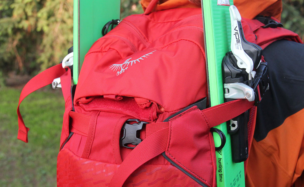 Tunelové propojení dlouhého horního materiálového popruhu