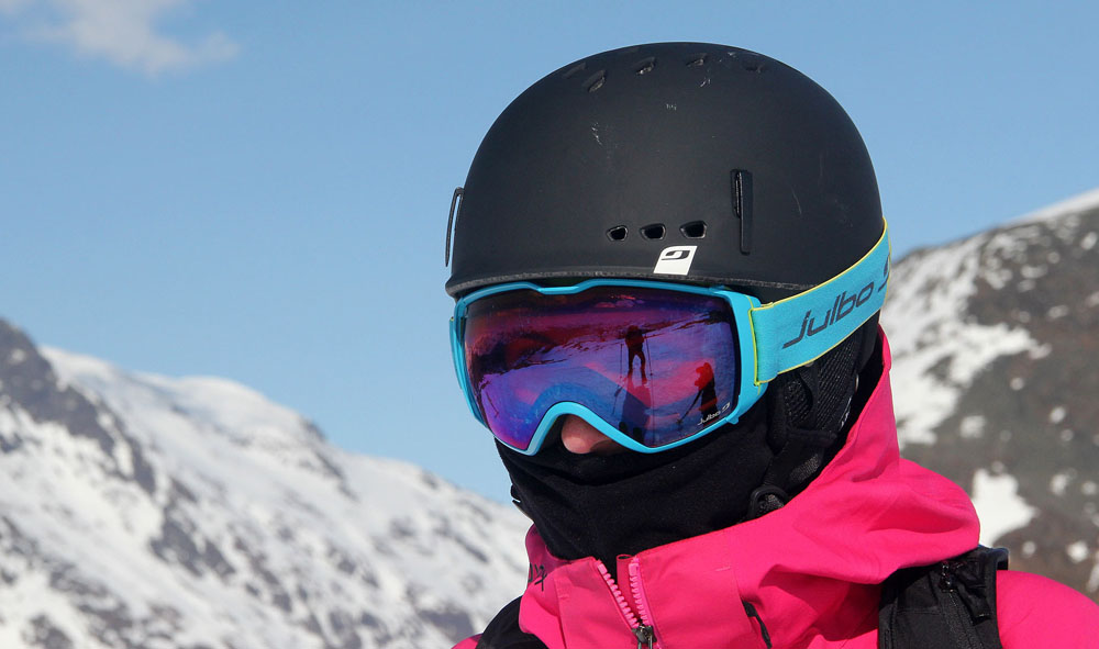 Přilba Julbo Freetourer v kombinaci s větracími brýlemi Julbo Airflux