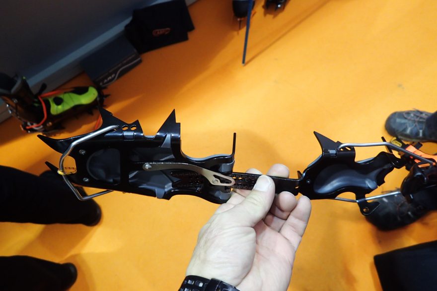 CASSIN Nové mačky s nastavováním velikosti po půl číslech.