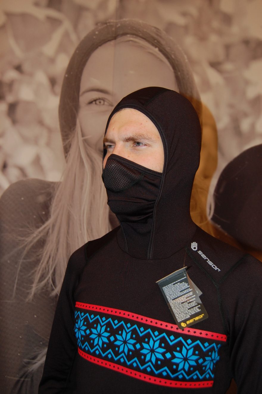 SENSOR Thermo triko vyrobené z COOLMAX ALL SEASON Fresh a Spandexu.